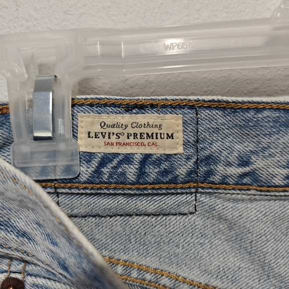Levi's Premium Jeans Straight Leg Distressed Women's Size 24 Light Wash Cotton - Picture 4 of 10